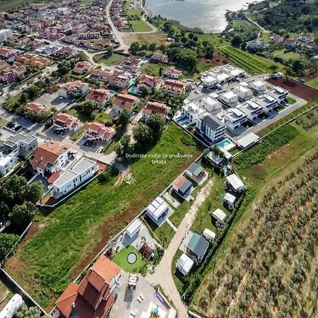 Luxury Alpha, Pool, Camp Volme - Nearby Kamenjak Campsite Banjole