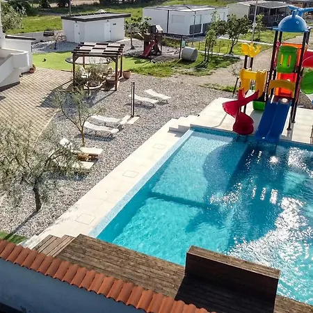 Luxury Alpha, Pool, Camp Volme - Nearby Kamenjak