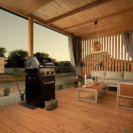 Luxury Alpha, Pool, Camp Volme - Nearby Kamenjak *