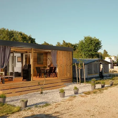 Campsite Luxury Alpha, Pool, Camp Volme - Nearby Kamenjak Banjole